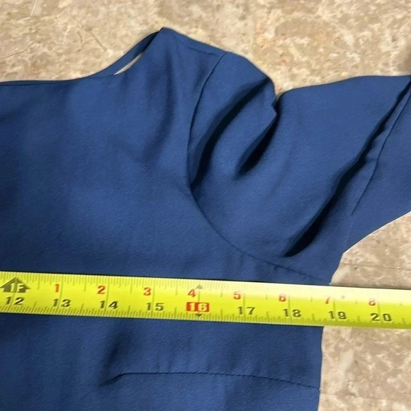 Le Château dress women SM.Blue,floral,long sleeve,bell sleeve,criss cross back - Picture 13 of 14